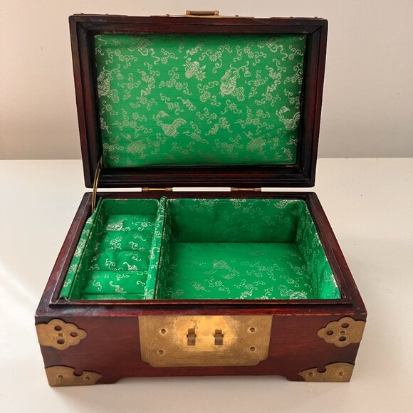 Vintage Chinoiserie Rosewood Jewelry Box with Jade Insert - Picture 10 of 11